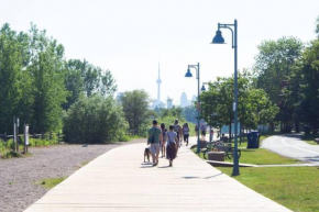 Lovely Leslieville, exploring nature in the city